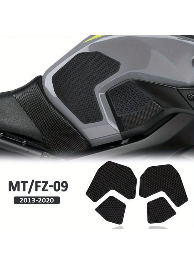 ملصقات خزان مطاطية سوداء لـ Yamaha MT09 FZ09 2013-2020 ألواح زيت مهواة - Image 1